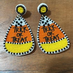 🎉🎃 Halloween Trick or Treat Multicolor Beaded Earrings